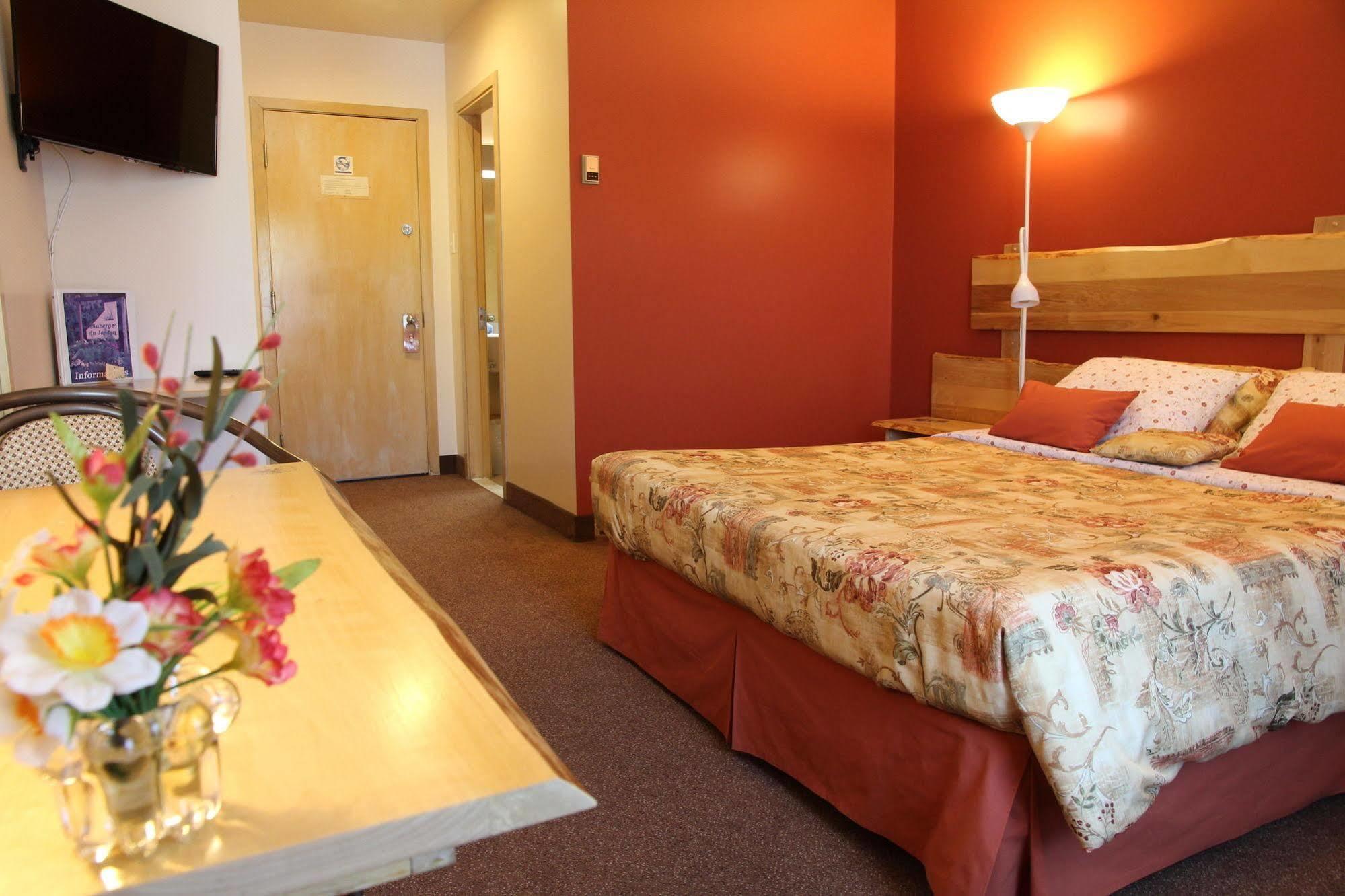 Du Jardin Inn 3*
